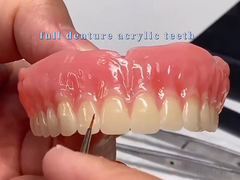 Gigi akrilik full denture dengan nyaman dan stabil fit