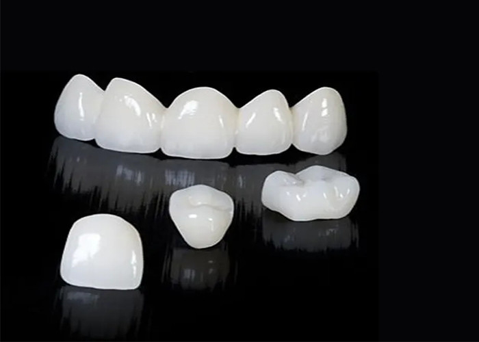 Custom Translucent Zirconia Dental Crown Dengan Durability Tinggi tahan noda dari China laboratorium gigi